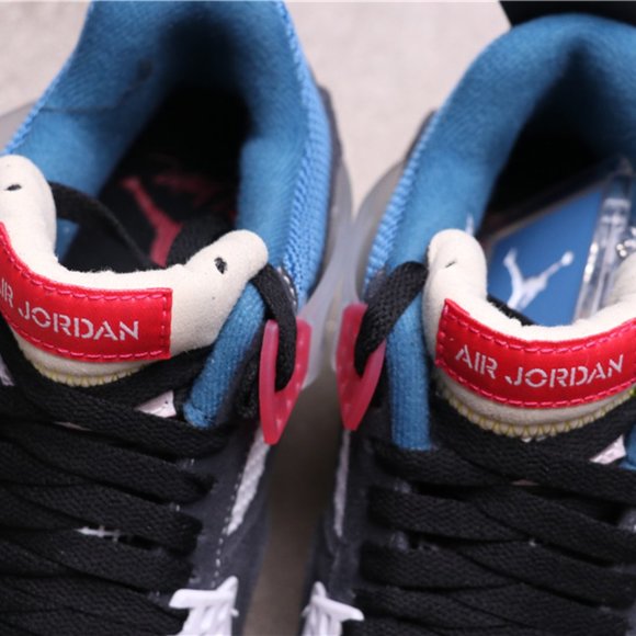 AIR Jordan  4 main image 5